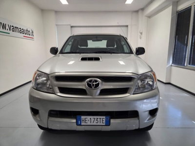 Toyota Hilux 2.5 D-4D 4WD 2p. Extra Cab DLX (2)