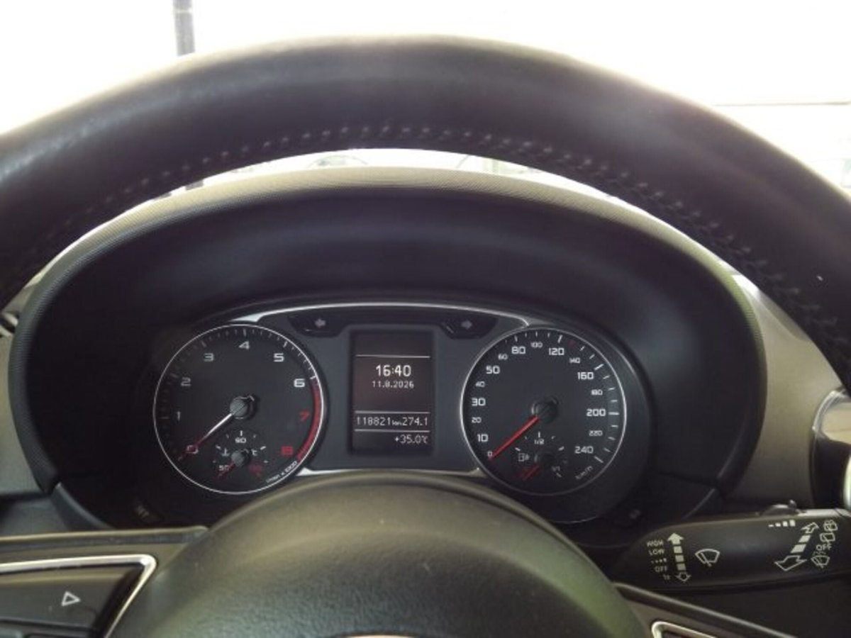 Audi A1 1.2 TFSI Ambition (11)