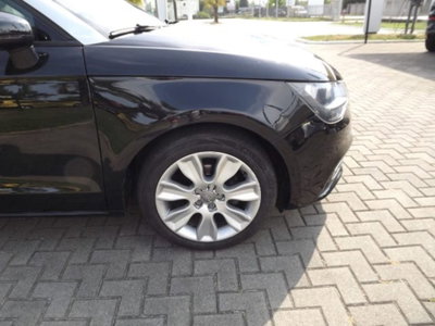 Audi A1 1.2 TFSI Ambition (12)