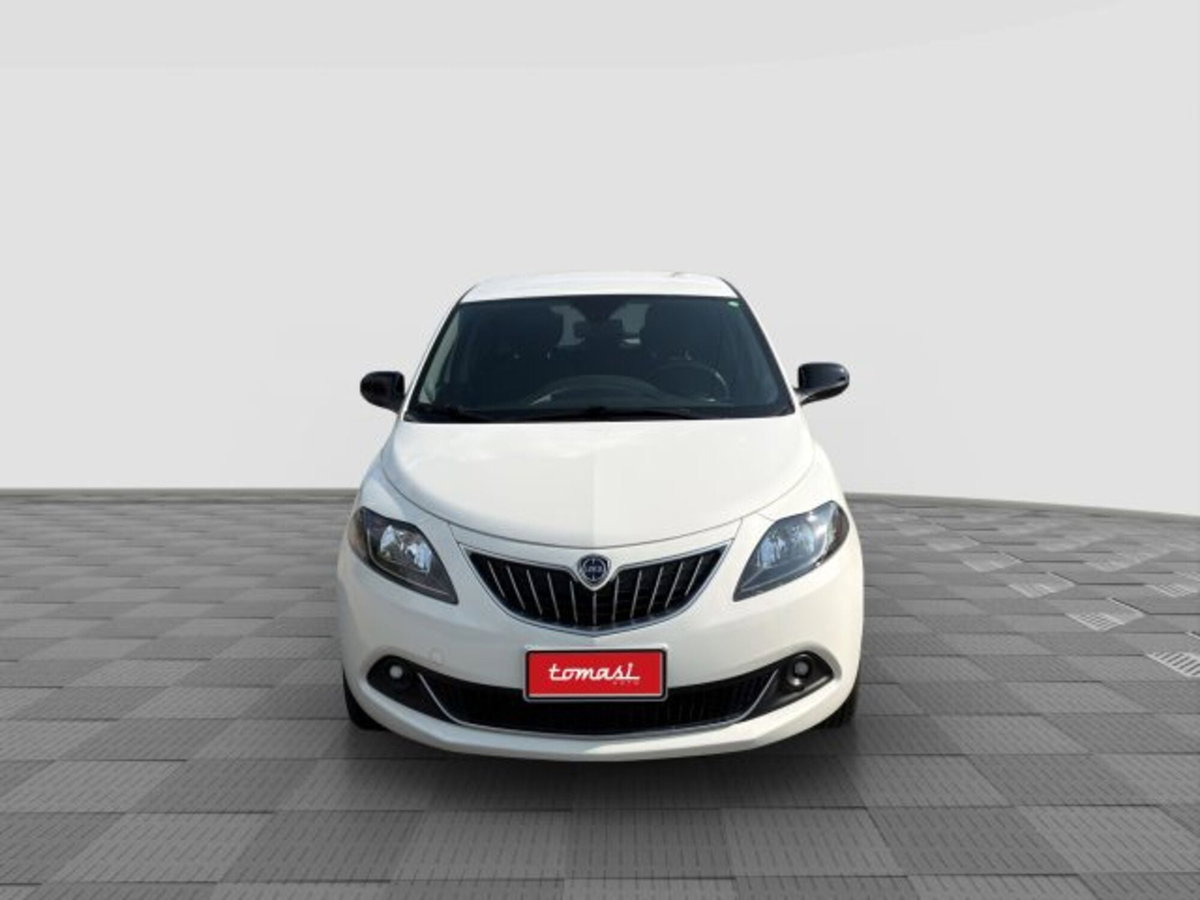 Lancia Ypsilon 1.0 FireFly 5 porte S&S Hybrid Gold Plus (8)