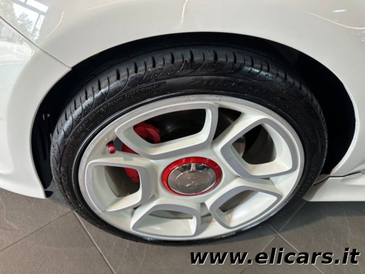Abarth 500 Cabrio 1.4 Turbo T-Jet MTA (14)