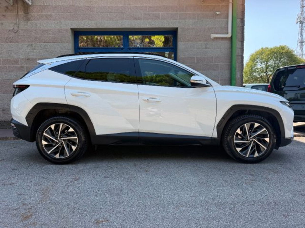 Hyundai Tucson 1.6 CRDi XLine (2)