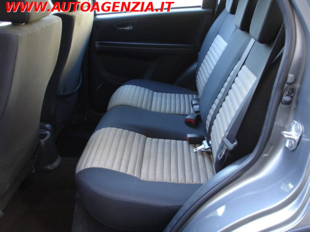Fiat Sedici 1.9 MJT 4x4 Dynamic (11)