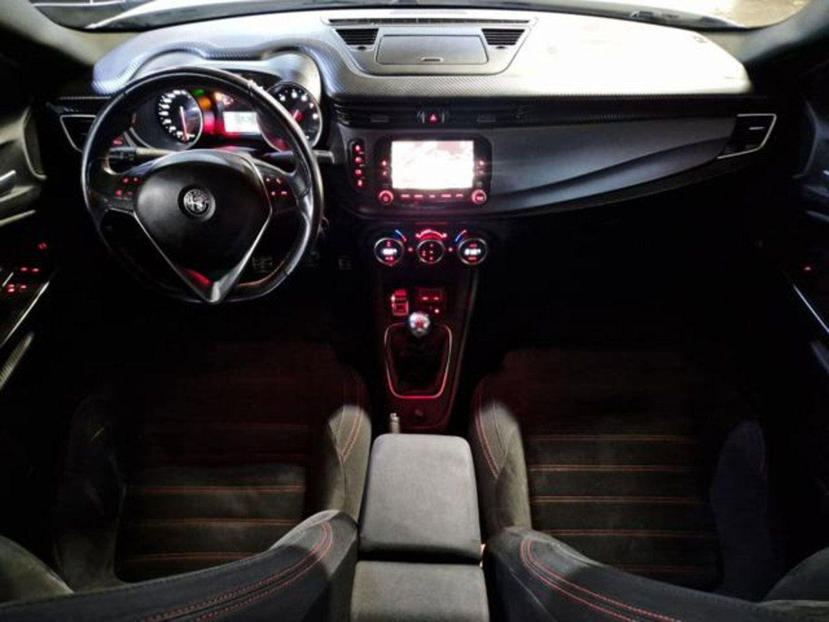 Alfa Romeo Giulietta 1.4 Turbo Giulietta 120cv (12)