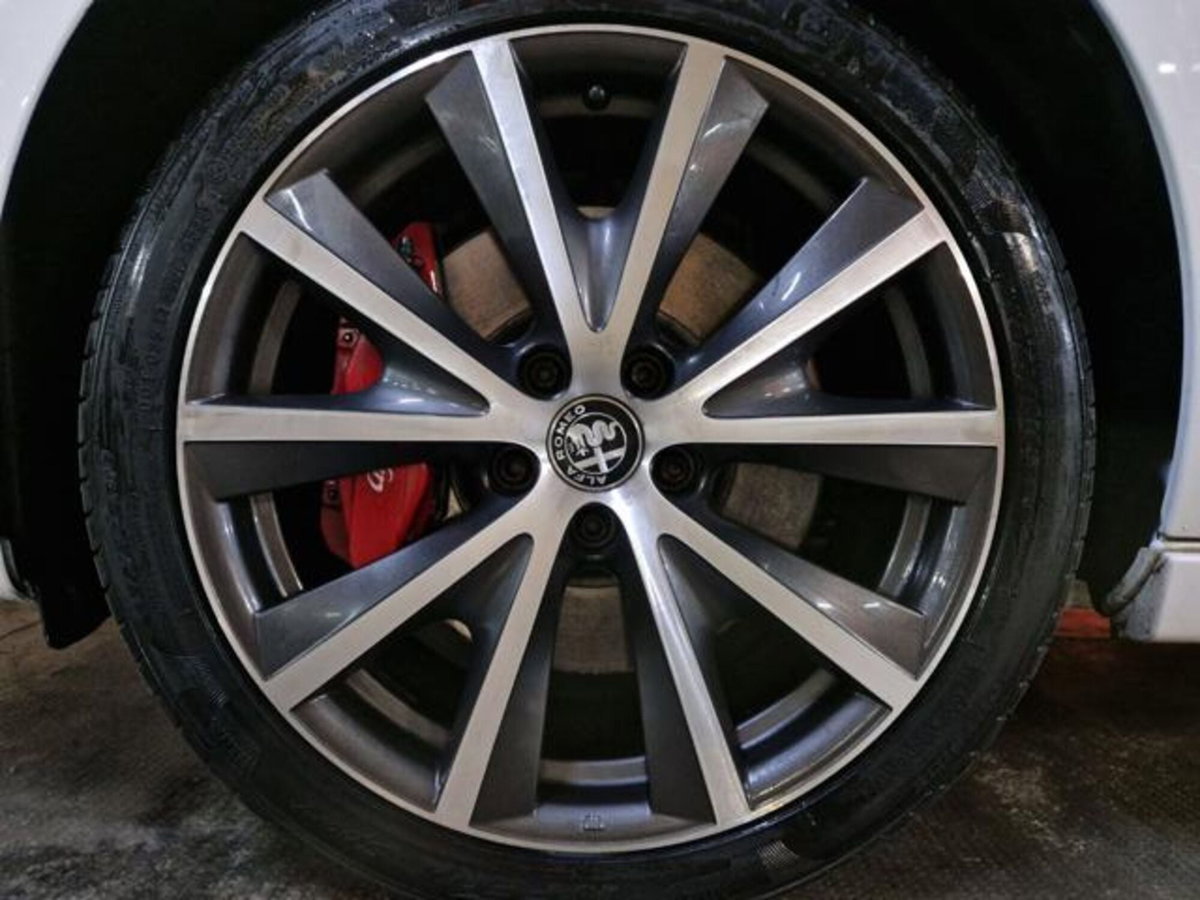 Alfa Romeo Giulietta 1.4 Turbo Giulietta 120cv (6)