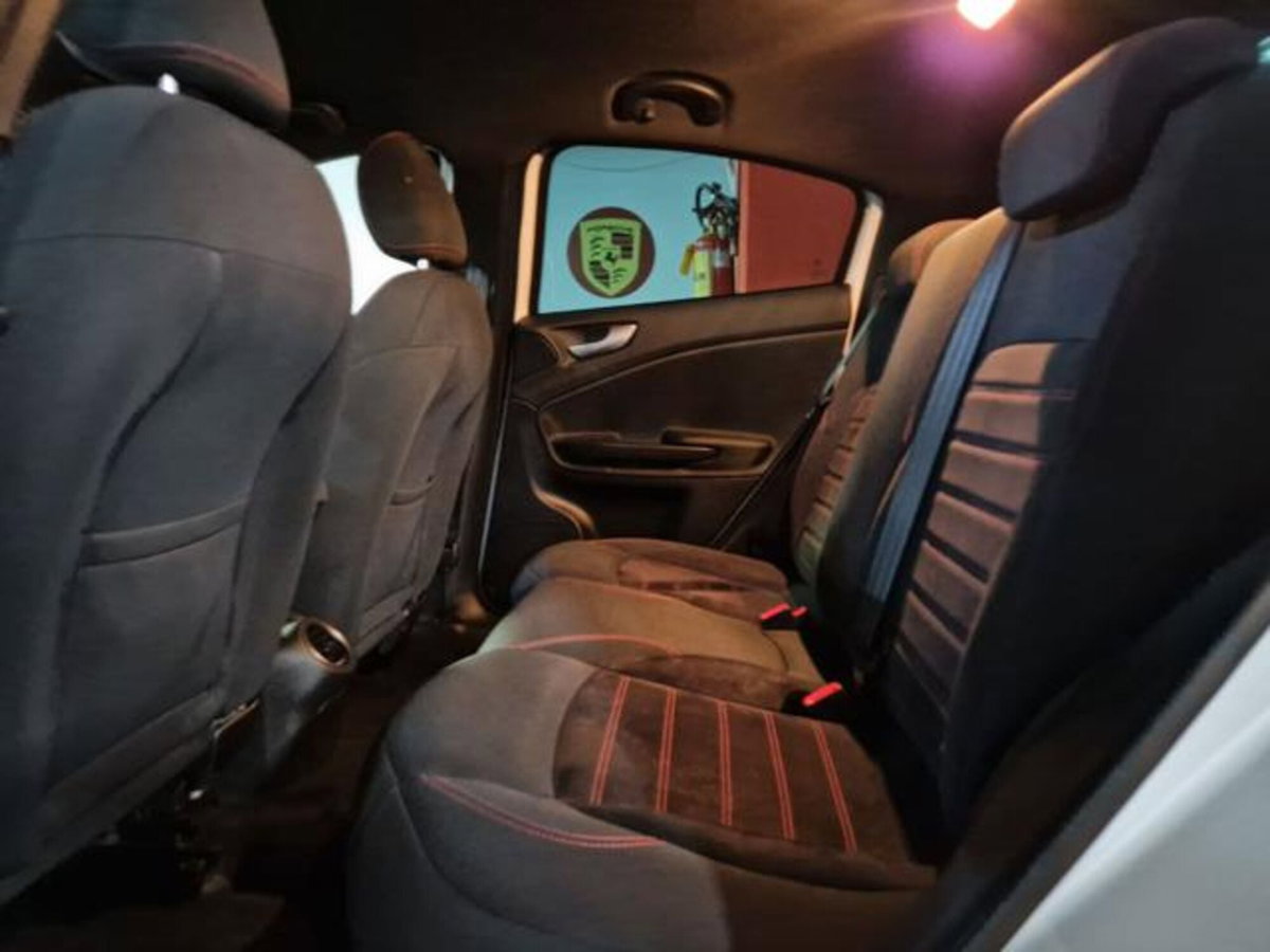 Alfa Romeo Giulietta 1.4 Turbo Giulietta 120cv (8)