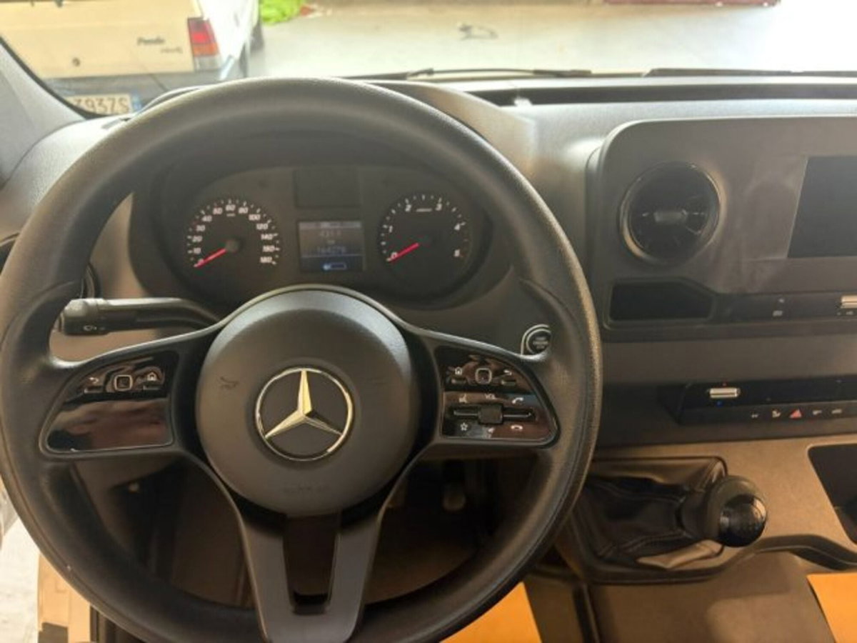 Mercedes-Benz Sprinter T43/35 416 CDI RWD RG Cabinato (8)