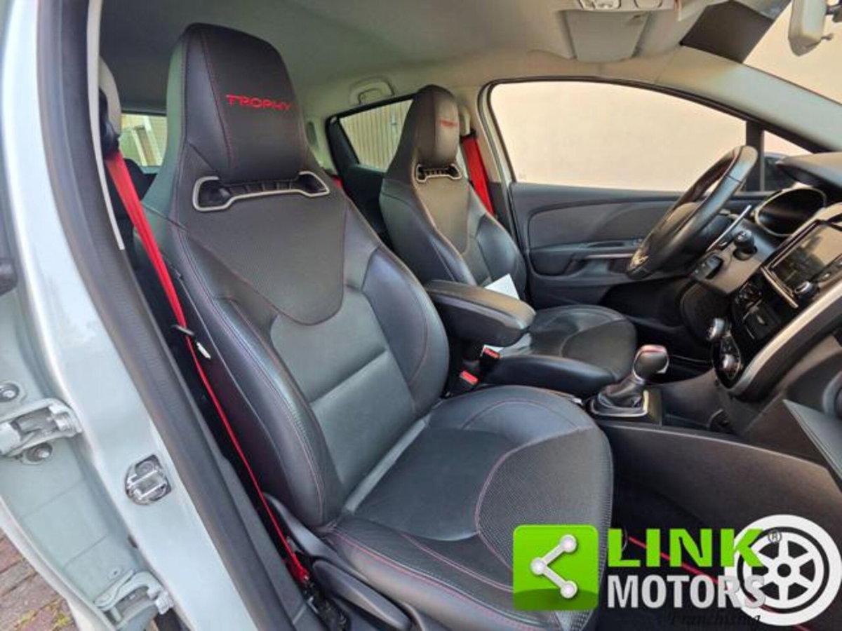 Renault Clio 1.6 T 220CV EDC Start&Stop 5 porte R.S. Trophy (6)