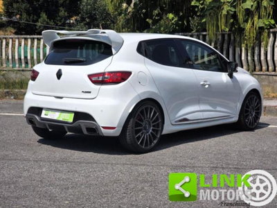 Renault Clio 1.6 T 220CV EDC Start&Stop 5 porte R.S. Trophy (9)