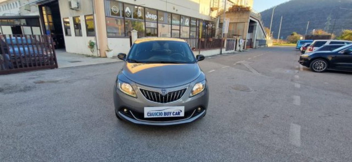 Lancia Ypsilon 1.0 FireFly 5 porte S&S Hybrid Ecochic Gold (5)