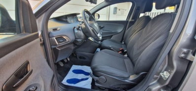 Lancia Ypsilon 1.0 FireFly 5 porte S&S Hybrid Ecochic Gold (6)