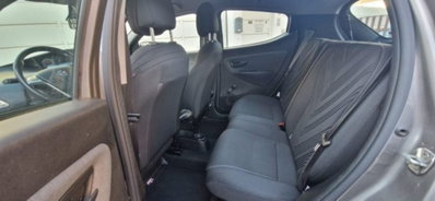 Lancia Ypsilon 1.0 FireFly 5 porte S&S Hybrid Ecochic Gold (7)