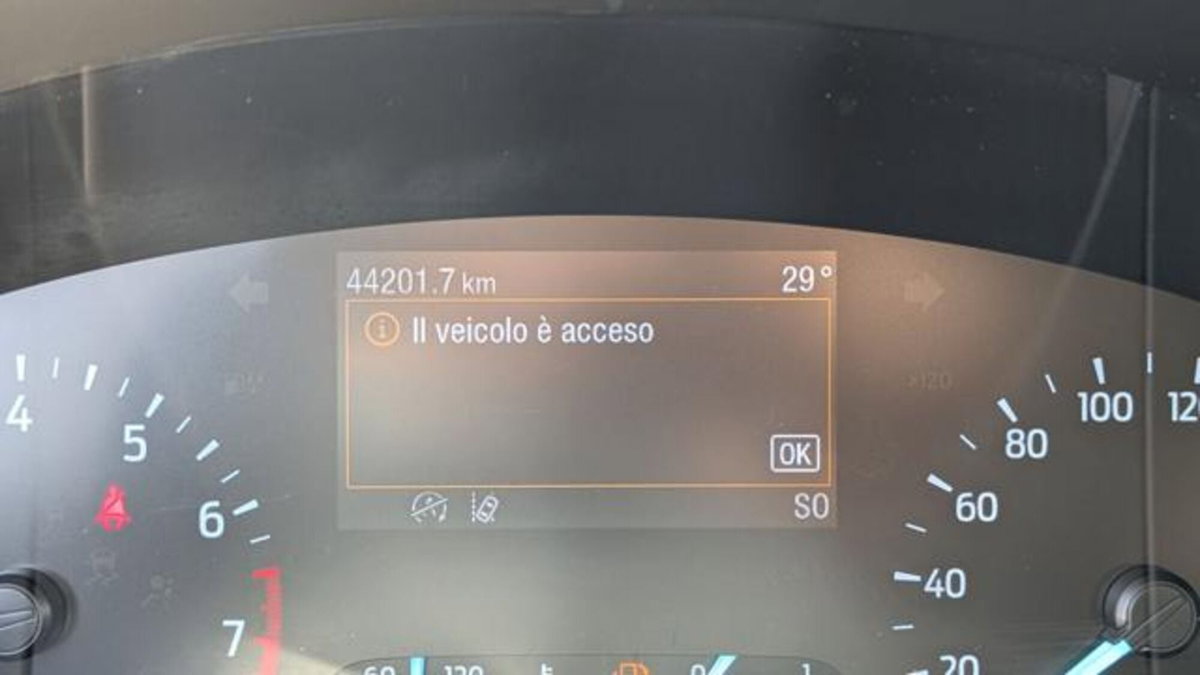 Ford Kuga 1.5 EcoBoost 120 CV 2WD (6)