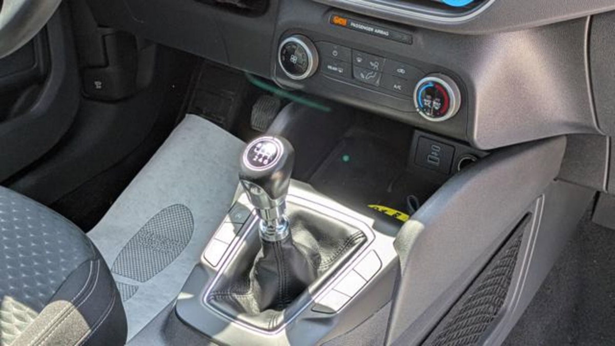 Ford Kuga 1.5 EcoBoost 120 CV 2WD (8)