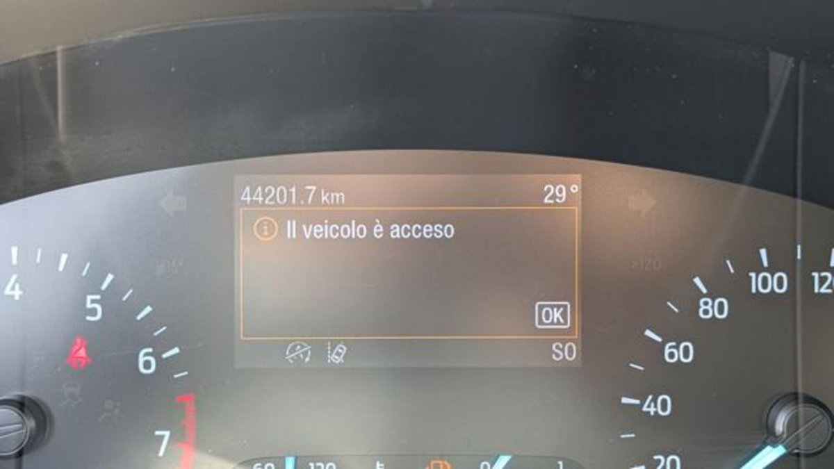 Ford Kuga 1.5 EcoBoost 120 CV 2WD (6)