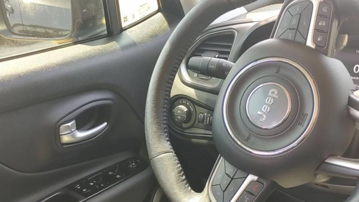 Jeep Renegade 1.5 Turbo T4 MHEV Limited (12)
