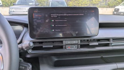 Jeep Avenger 1.2 turbo Altitude fwd 100cv (11)