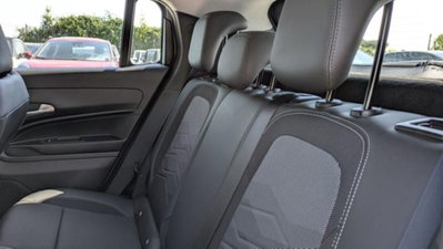 Jeep Avenger 1.2 turbo Altitude fwd 100cv (16)