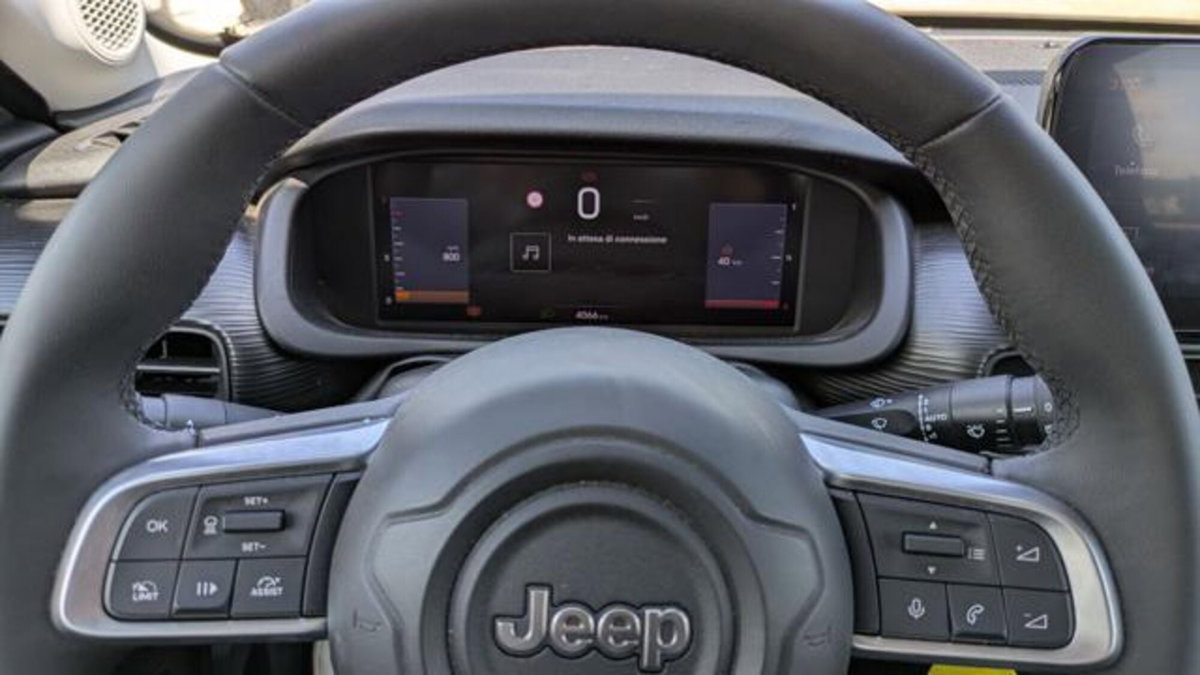 Jeep Avenger 1.2 turbo Altitude fwd 100cv (9)