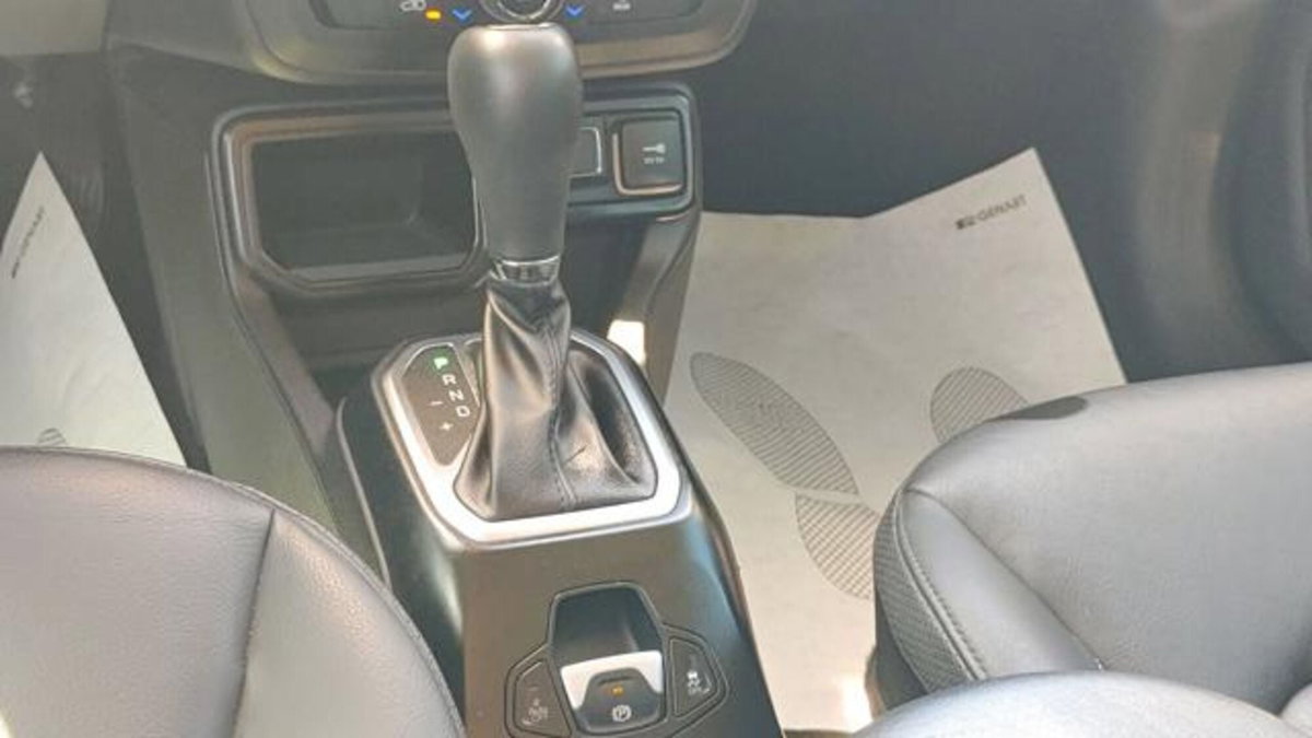 Jeep Renegade 1.5 Turbo T4 MHEV Limited (9)