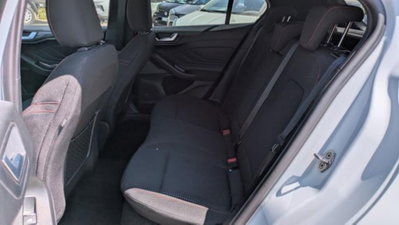 Ford Focus 1.0t ecoboost h ST-Line 155cv powershift (15)