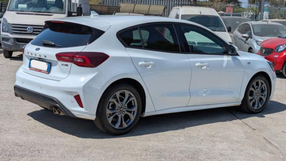 Ford Focus 1.0t ecoboost h ST-Line 155cv powershift (3)
