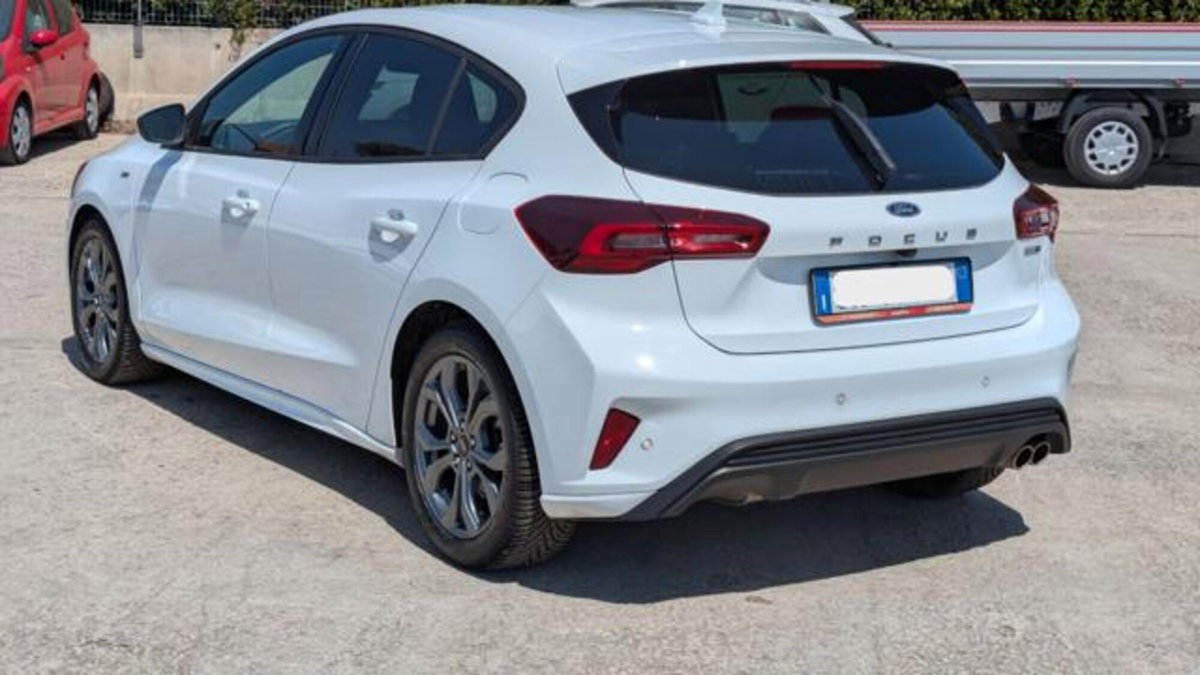 Ford Focus 1.0t ecoboost h ST-Line 155cv powershift (4)