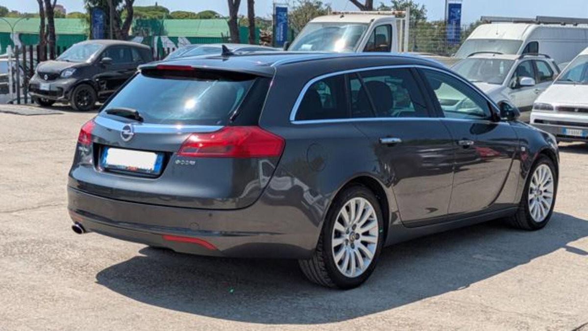 Opel Insignia Station Wagon CDTI 160CV ecoFLESports Cosmo (4)