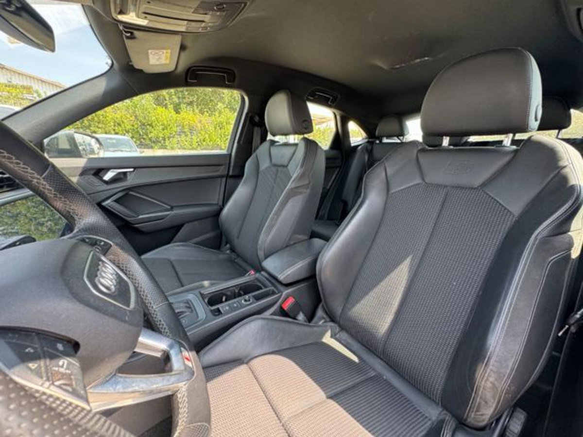 Audi Q3 35 2.0 tdi s-tronic (11)