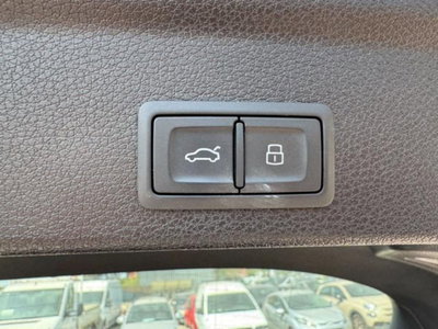 Audi Q3 35 2.0 tdi s-tronic (14)