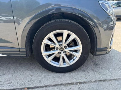 Audi Q3 35 2.0 tdi s-tronic (16)