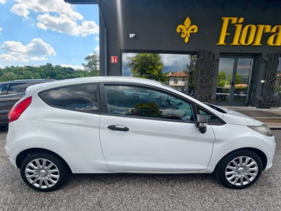Ford Fiesta 1.4 TDCi 68CV 3 porte Titanium (3)