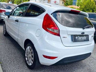 Ford Fiesta 1.4 TDCi 68CV 3 porte Titanium (6)