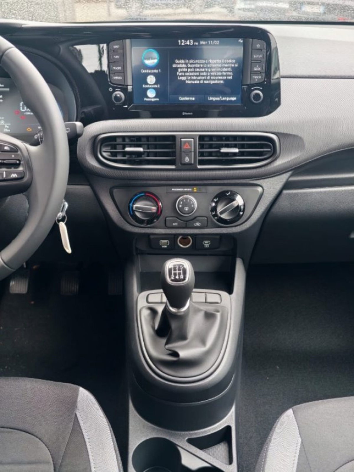 Hyundai i10 1.0 mpi Connectline 63cv (9)