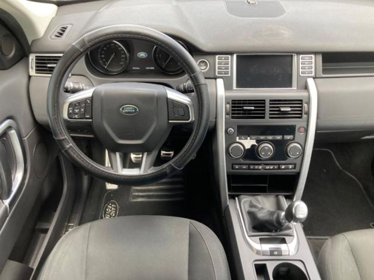 Land Rover Discovery Sport 2.0 TD4 150 CV Dark Edition (13)