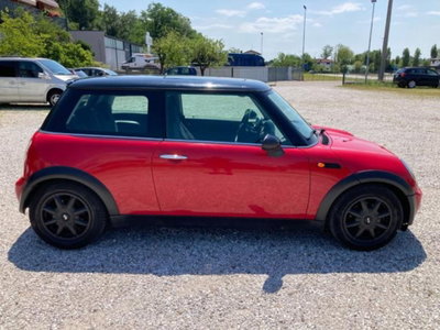 MINI Mini 1.6 16V Cooper (3)