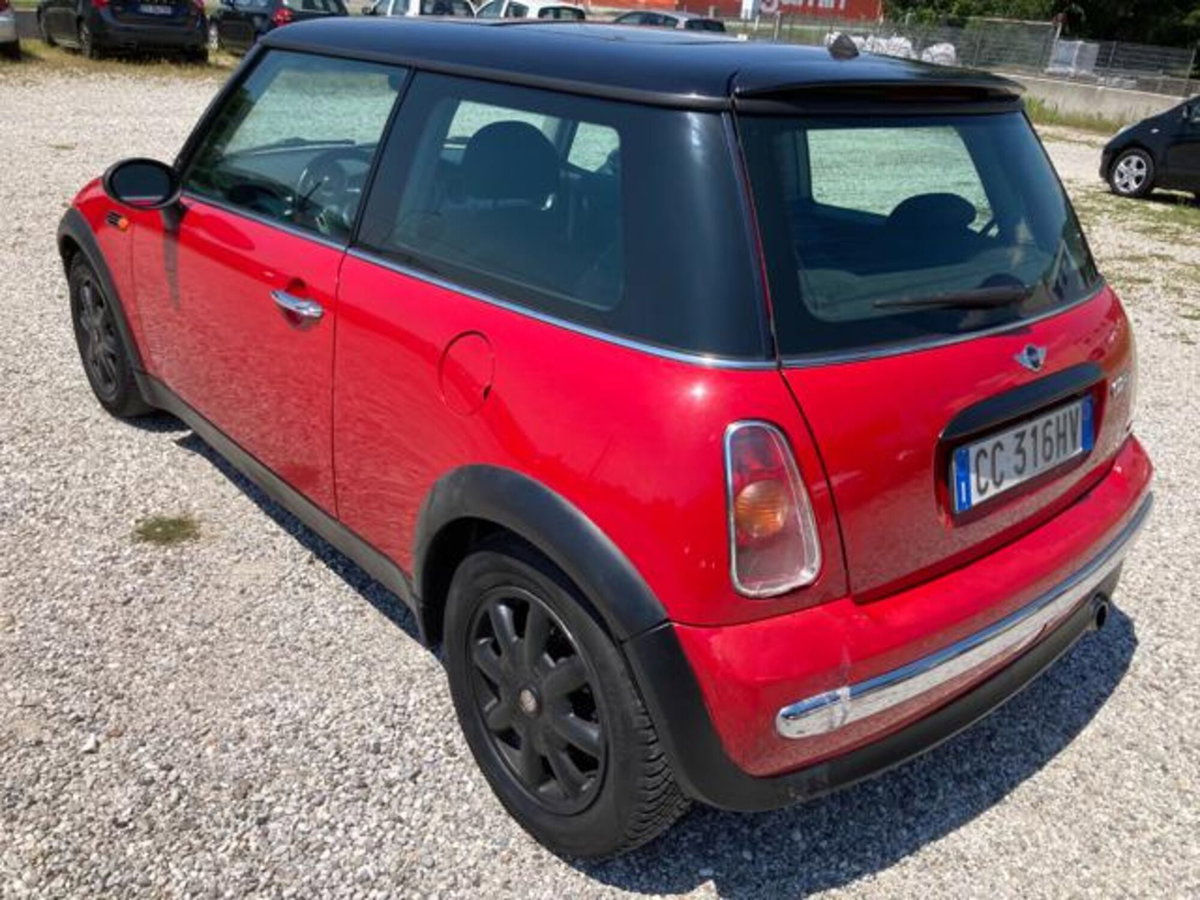 MINI Mini 1.6 16V Cooper (6)