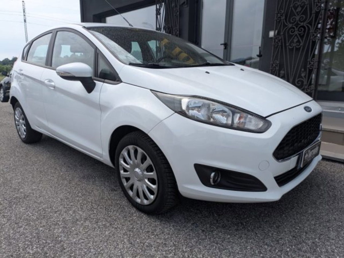 Ford Fiesta 1.4 5p. Bz.- GPL Titanium (2)