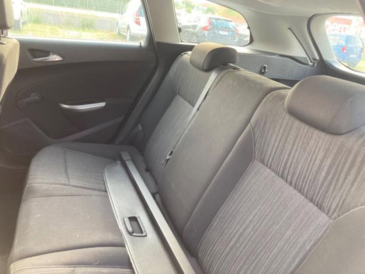 Opel Astra Station Wagon 1.7 CDTI 110CV Sports Cosmo (11)