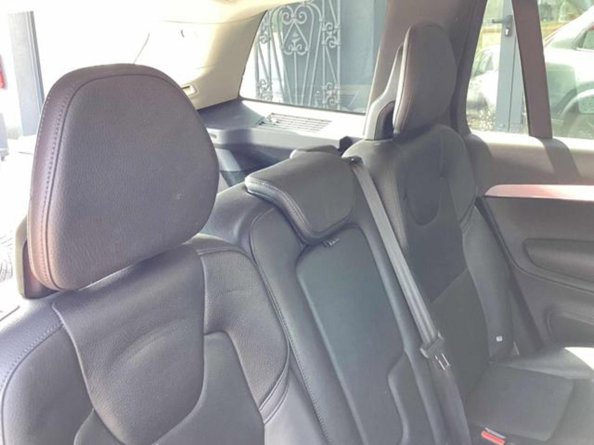Volvo XC90 D5 AWD Geartronic 7 posti Inscription (10)