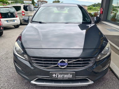 Volvo V60 D4 R-design Momentum usata