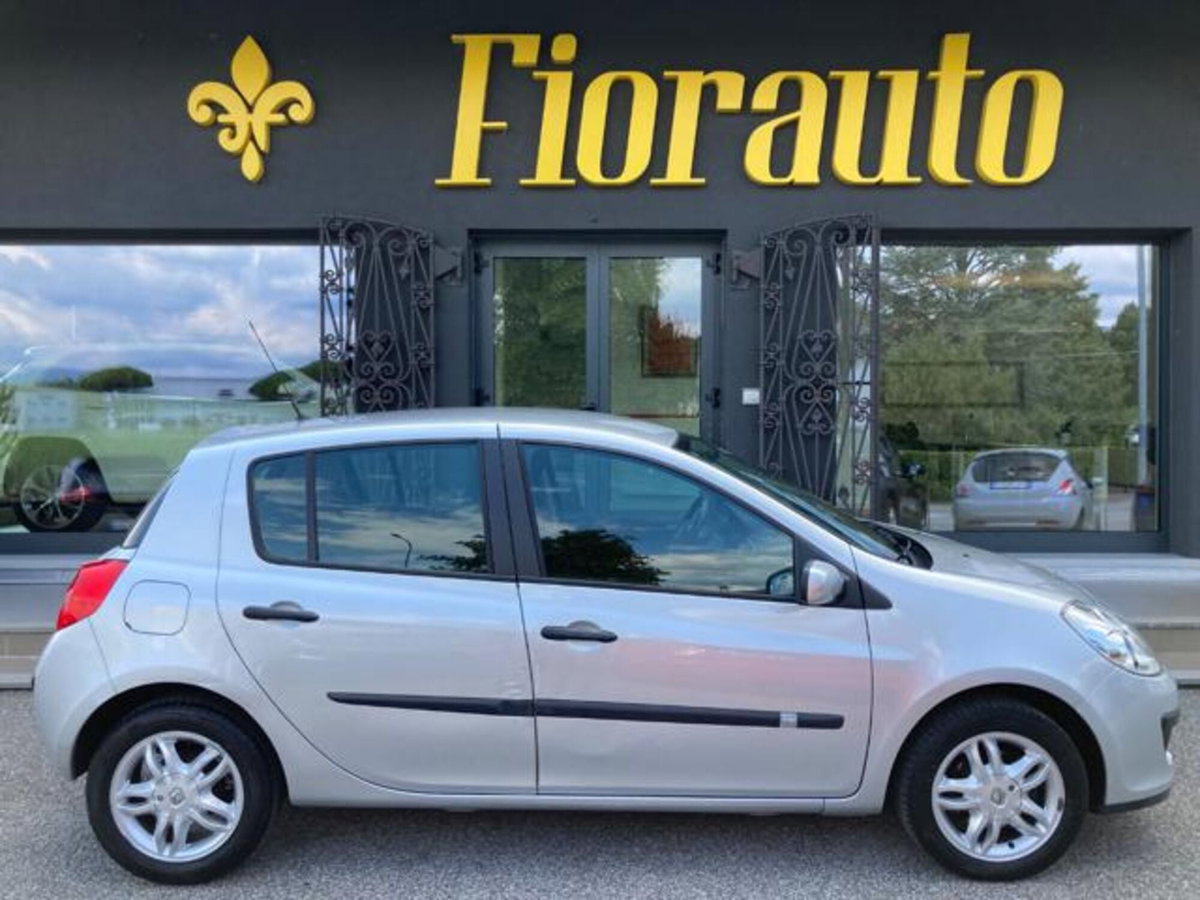 Renault Clio 1.4 16V 5 porte Dynamique (3)