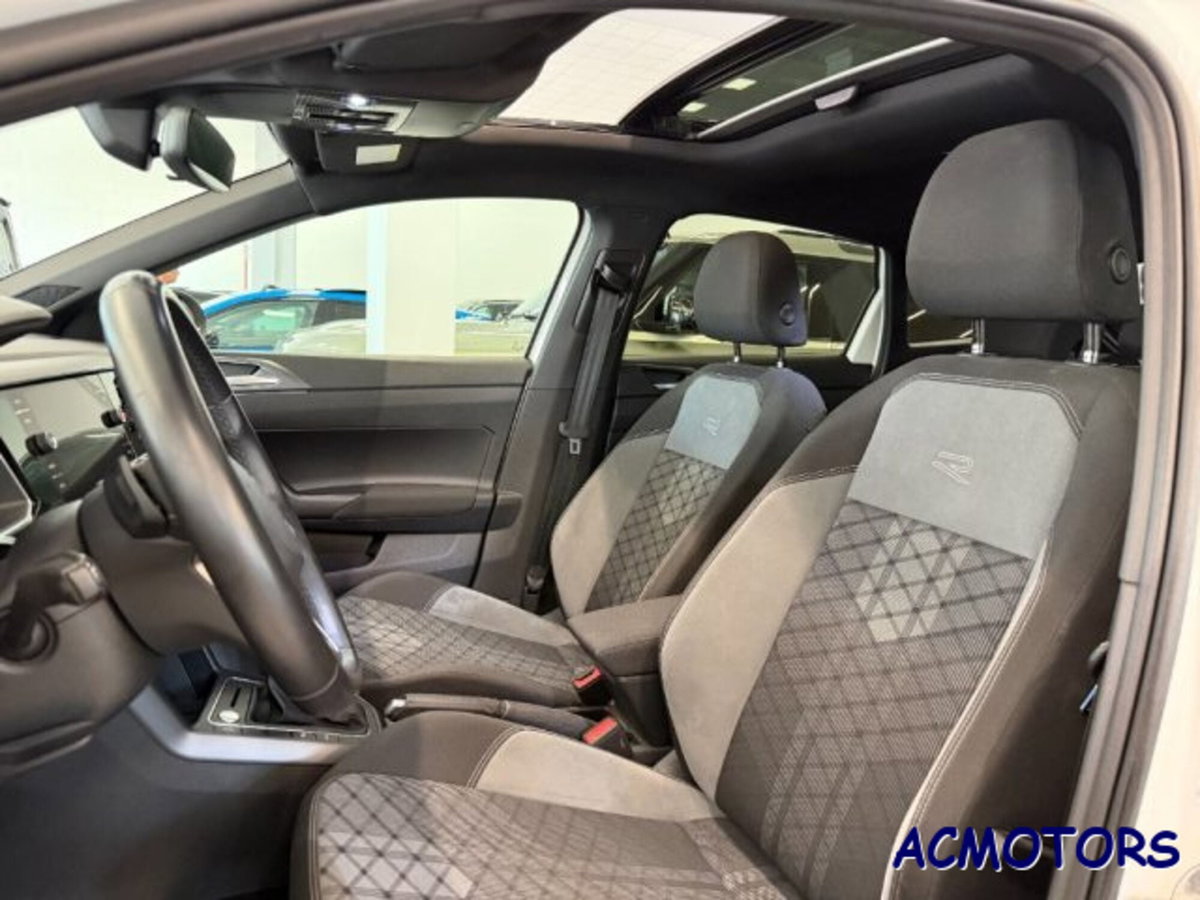 Volkswagen Taigo 1.0 TSI 110 CV DSG R-Line (8)