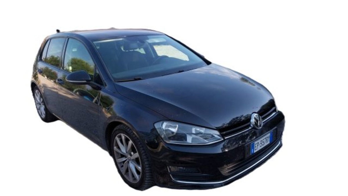 Volkswagen Golf 1.6 TDI DPF 5p. Highline (2)