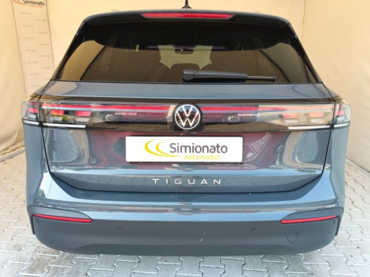Volkswagen Tiguan 1.5 etsi Edition 130cv dsg (5)