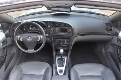 Saab 9-3 Cabrio 1.9 TiD 16V DPF Vector Sentronic (10)