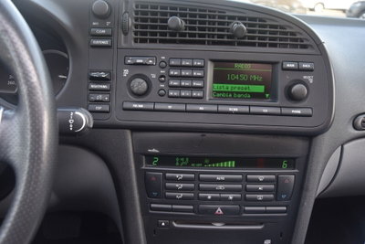 Saab 9-3 Cabrio 1.9 TiD 16V DPF Vector Sentronic (11)