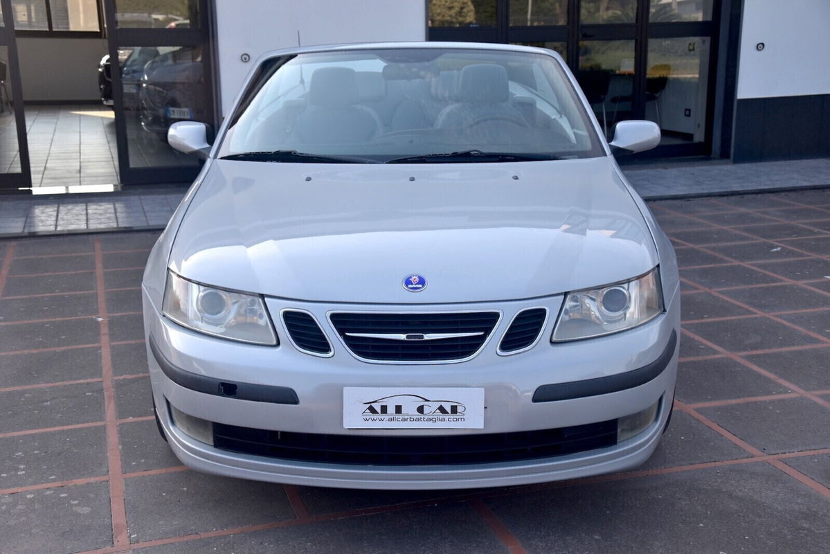 Saab 9-3 Cabrio 1.9 TiD 16V DPF Vector Sentronic (2)