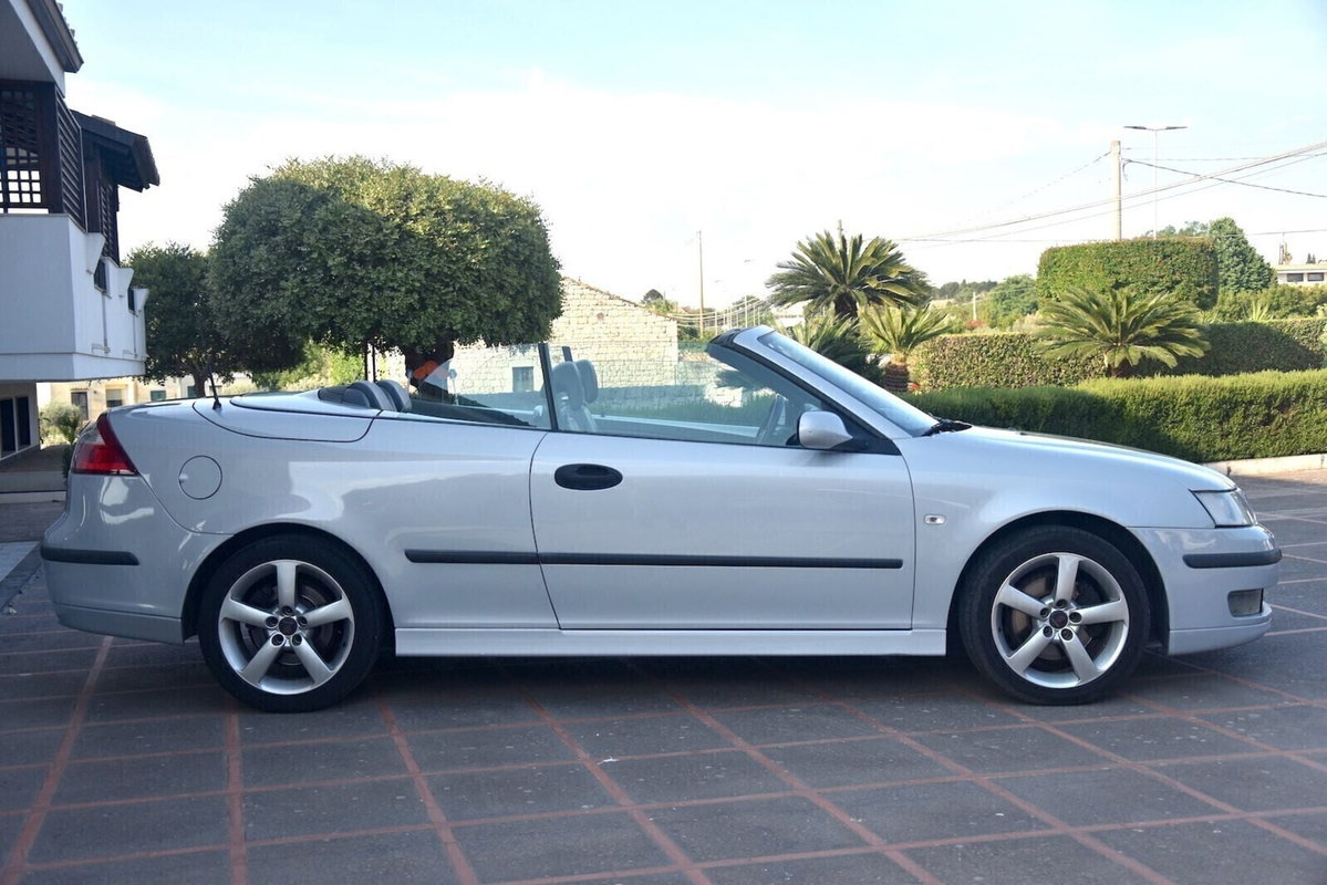 Saab 9-3 Cabrio 1.9 TiD 16V DPF Vector Sentronic (4)