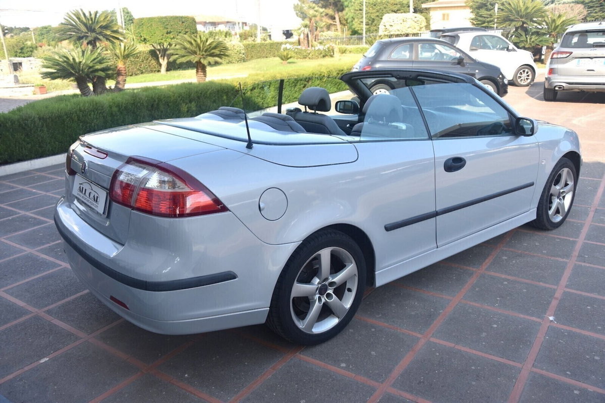 Saab 9-3 Cabrio 1.9 TiD 16V DPF Vector Sentronic (7)